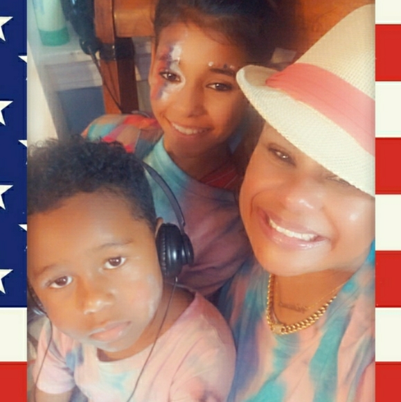 Meet your Posher, Vickiana - Picture 5 of 5